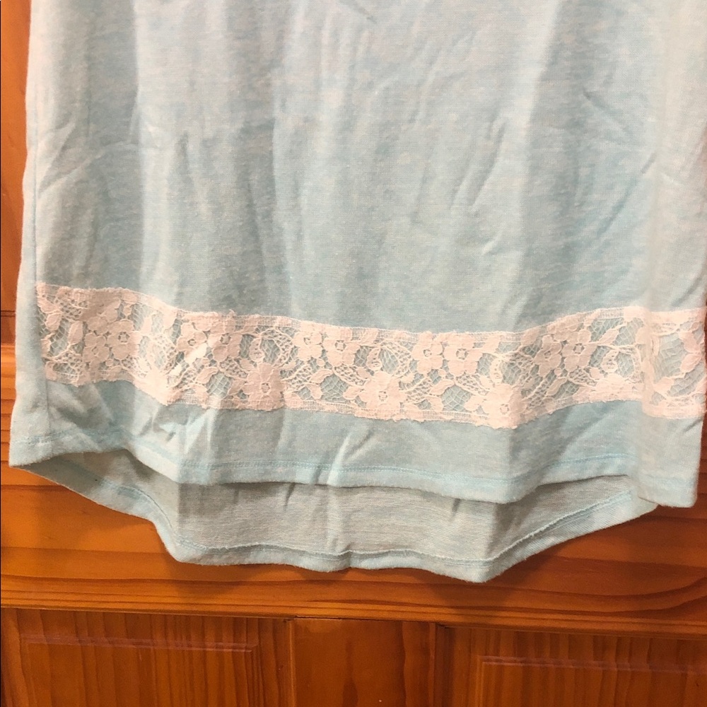 Girl’s light blue shirt w/ white lace - Picture 3 of 5